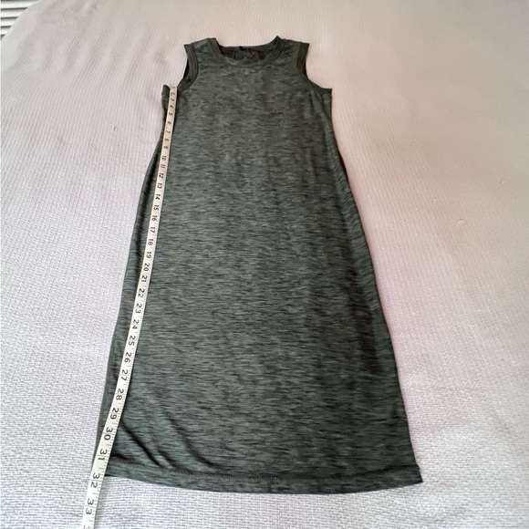 Prana foundation sheath dress in forest green. In great condition. - Picture 6 of 8